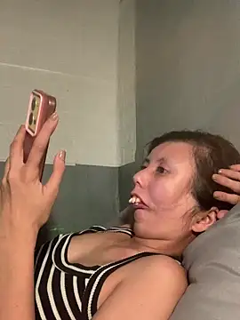 lady moon09 online show from 16, 4, 2026