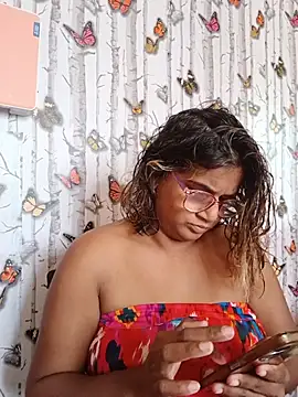 Snapshot of indianstrawberrylips4u chatting on 13, 7, 2026 indianstrawberrylips4u online show from 13, 7, 2026