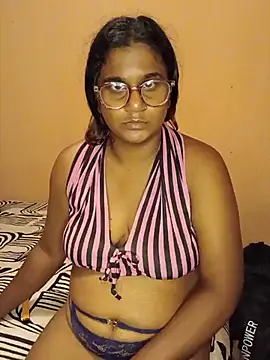 Snapshot of indianstrawberrylips4u chatting on 23, 5, 2026 indianstrawberrylips4u online show from 23, 5, 2026