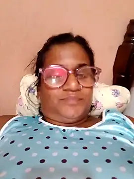 indianstrawberrylips4u online show from 12, 3, 2026