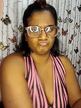 Snapshot of indianstrawberrylips4u chatting on 15, 6, 2026 indianstrawberrylips4u online show from 15, 6, 2026