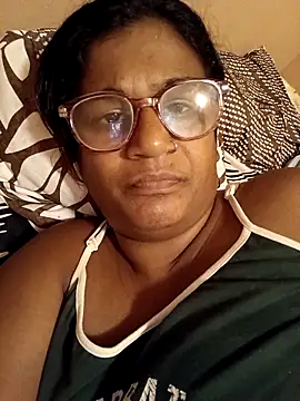 Snapshot of indianstrawberrylips4u chatting on 5, 5, 2026 indianstrawberrylips4u online show from 5, 5, 2026