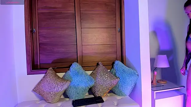 milkavelvett online show from 4, 3, 2026