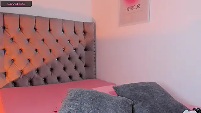 eva cutee  online show from 21, 4, 2026