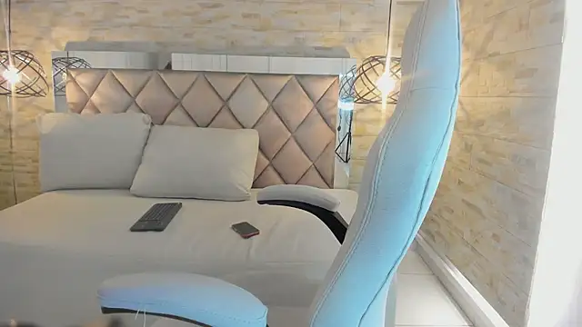 bella novoa online show from 6, 3, 2026