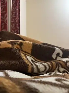 youngboywithcurvymilf online show from 4, 3, 2026