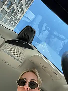 LisaMurr online show from 10, 4, 2026