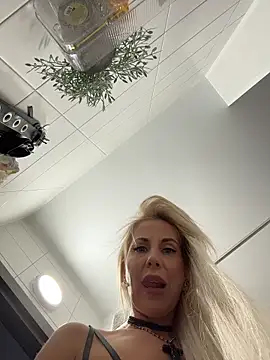 LisaMurr online show from 1, 4, 2026