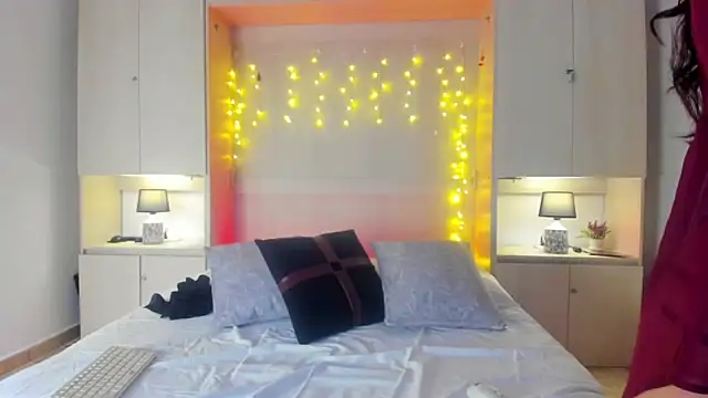 ElaRey  online show from 24, 3, 2026