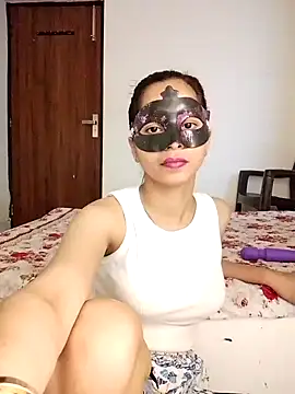 Snapshot of cute_girl_29 chatting on 5, 5, 2026 cute girl 29 online show from 5, 5, 2026