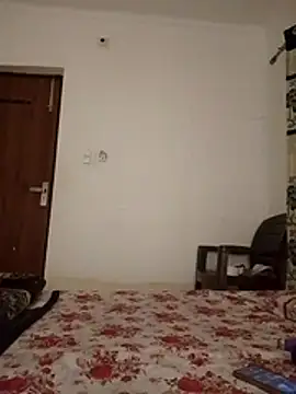 cute girl 29 online show from 12, 4, 2026