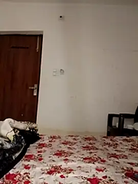 cute girl 29 online show from 15, 4, 2026