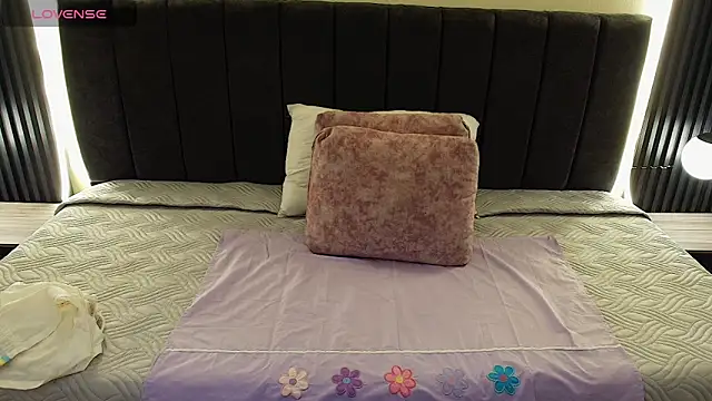 MoriahStorm online show from 20, 4, 2026