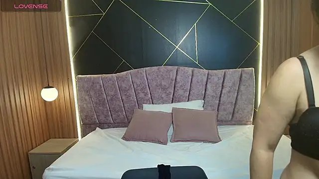 MoriahStorm online show from 3, 3, 2026