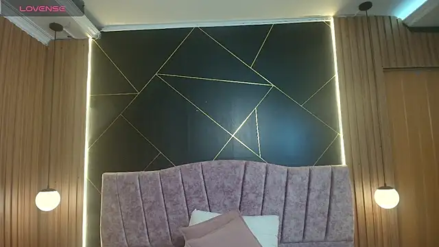 MoriahStorm online show from 25, 3, 2026