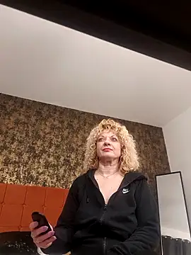 LaireeFelini online show from 18, 2, 2026