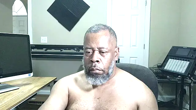 Cleozevo1961 online show from 23, 5, 2026