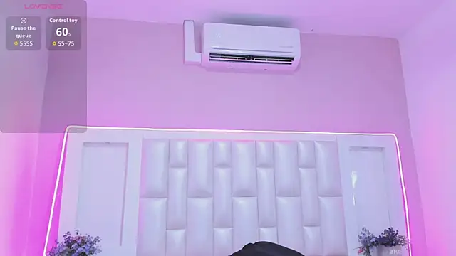 Liia Collins online show from 7, 4, 2026