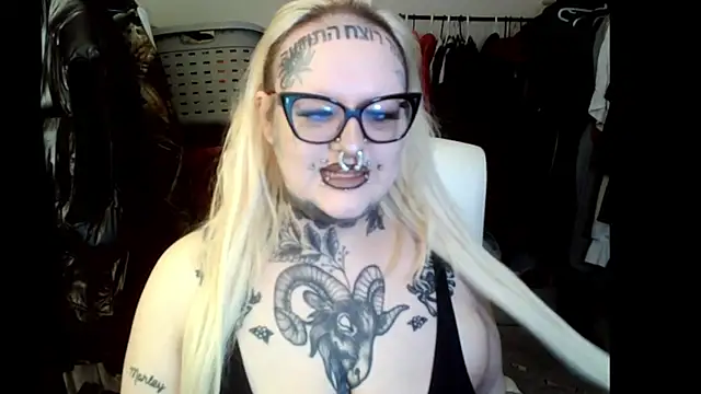 Snapshot of grindhouseho chatting on 30, 4, 2026 grindhouseho online show from 30, 4, 2026