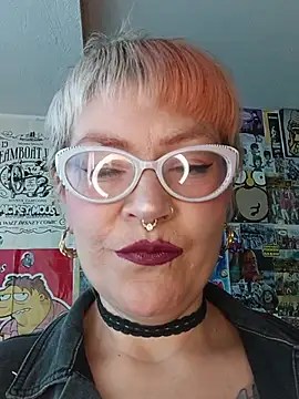 lady polka online show from 25, 2, 2026