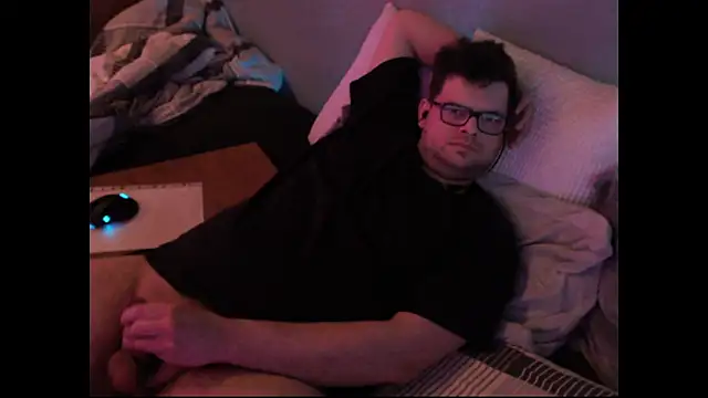 Whyteshadow4235 online show from 1, 3, 2026