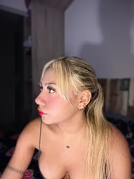 Snapshot of Dulce_Sofi_ chatting on 28, 5, 2026 Dulce Sofi online show from 28, 5, 2026