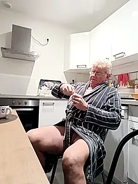 olivbisoumis online show from 24, 3, 2026