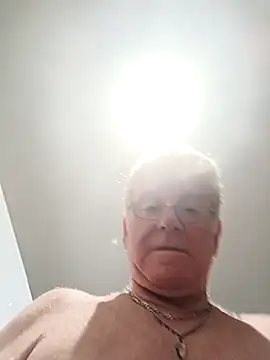 olivbisoumis online show from 11, 4, 2026