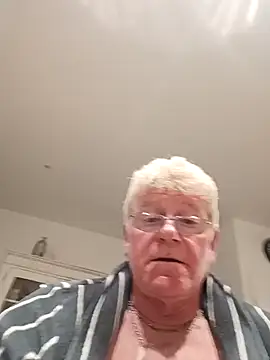 olivbisoumis online show from 28, 3, 2026