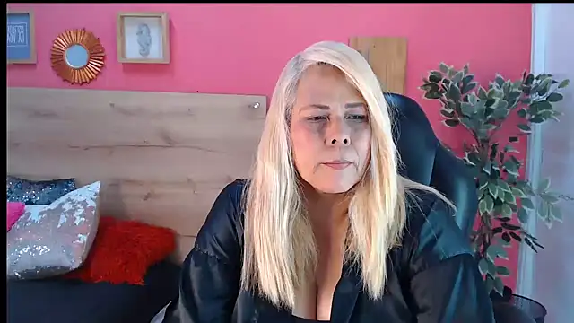 Snapshot of eva_colen50 chatting on 7, 8, 2026 eva colen50 online show from 7, 8, 2026