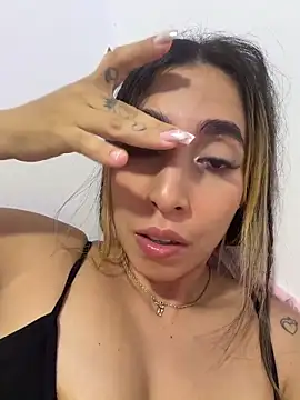 Sophiexx  online show from 13, 4, 2026