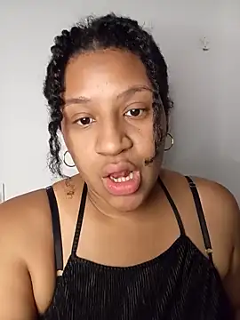 Snapshot of gigiblue89 chatting on 13, 5, 2026 gigiblue89 online show from 13, 5, 2026