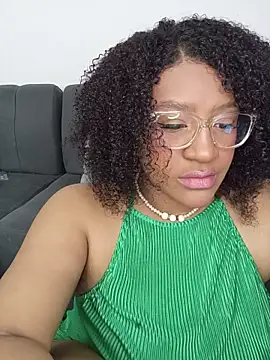Snapshot of gigiblue89 chatting on 2, 8, 2026 gigiblue89 online show from 2, 8, 2026
