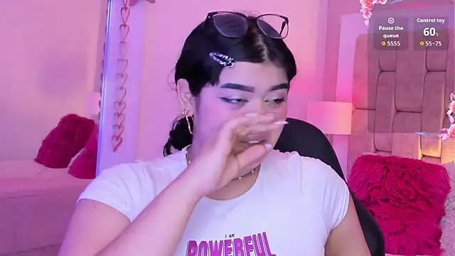 AnniJones online show from 11, 4, 2026