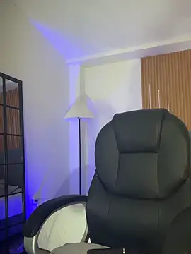 sara stormy online show from 16, 4, 2026