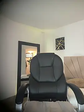 sara stormy online show from 10, 4, 2026