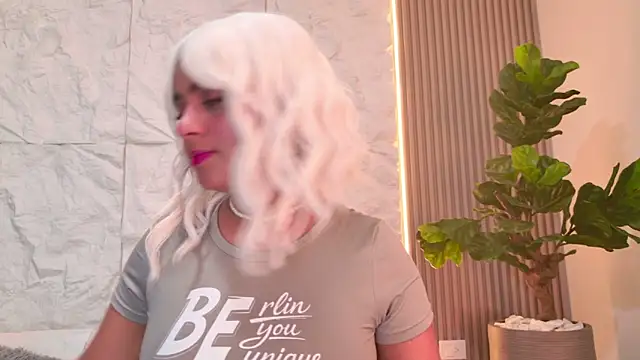 DulceQueen1 online show from 21, 4, 2026