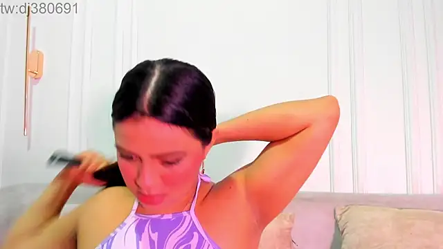 DulceQueen1 online show from 8, 4, 2026