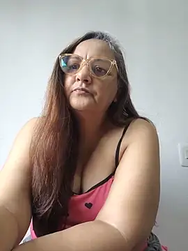 Snapshot of Noemipopi chatting on 7, 6, 2026 Noemipopi online show from 7, 6, 2026