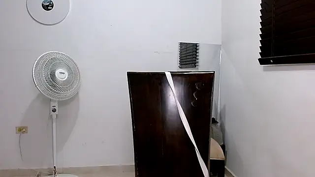 MiaDiamontLatin online show from 13, 3, 2026