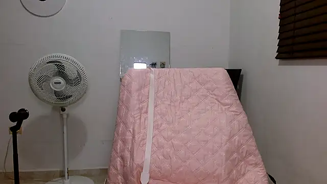 MiaDiamontLatin online show from 19, 3, 2026