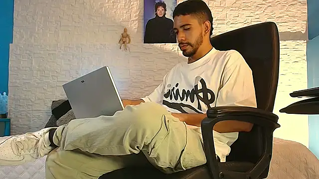 Snapshot of Kratoswolf chatting on 28, 5, 2026 Kratoswolf online show from 28, 5, 2026