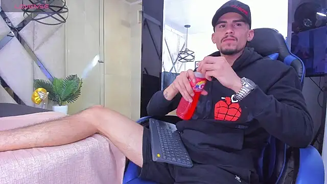 SharonTygaX online show from 22, 4, 2026