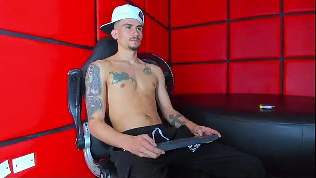 SharonTygaX online show from 7, 4, 2026