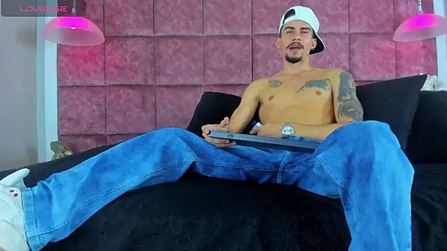 SharonTygaX online show from 29, 3, 2026