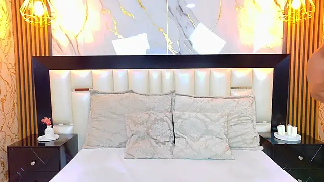 MiaDiamod online show from 2, 4, 2026