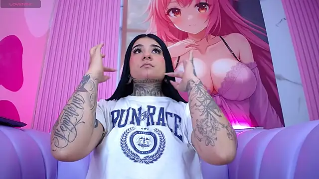 Snapshot of Adri_tatto_7 chatting on 1, 5, 2026 Adri tatto 7 online show from 1, 5, 2026
