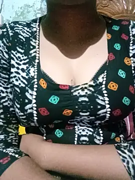 Snapshot of BreezySexyGirl69 chatting on 5, 7, 2026 BreezySexyGirl69 online show from 5, 7, 2026