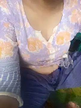 BreezySexyGirl69 online show from 13, 5, 2026