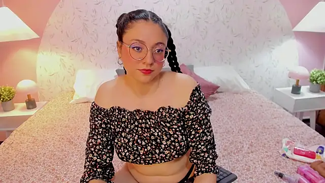 Angelie Rosebrm online show from 3, 3, 2026